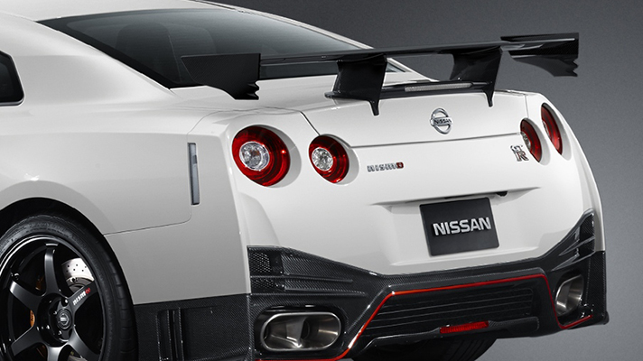 Nissan unveils NISMO-tuned GT-R | Top Gear